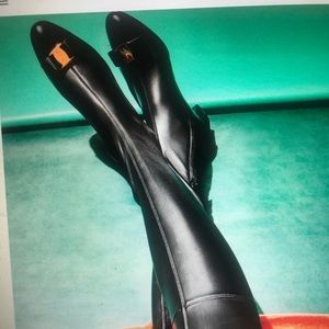 Ferragamo Vara bow boots
